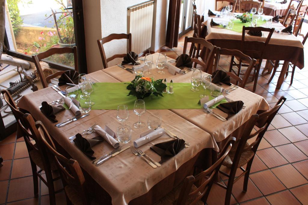 Logis Hotel Restaurant Le Flamant Rose Camargue Albaron Exteriér fotografie